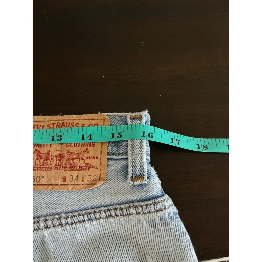 Levis 550 Jeans Men's 34 Relaxed Fit Jeans Light‎ Wash Denim Distressed